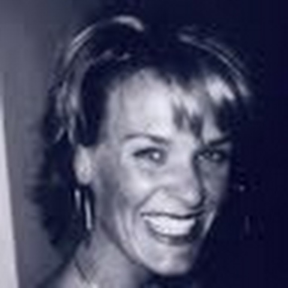 Meet your Posher, Kristine - Picture 1 of 1